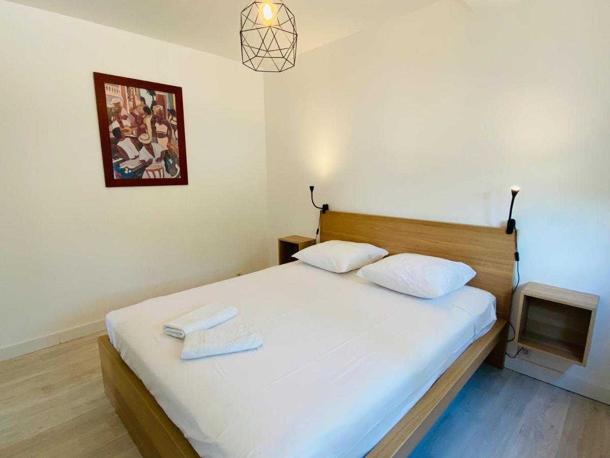 Bel Appartement Avec Terrasse Et Beau Jardin Classe 1 Etoile La Ciotat Exterior photo